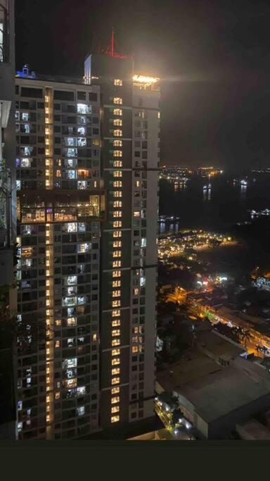 River Panorama 2 Bedroom Indochina+canal River View Apartamento *